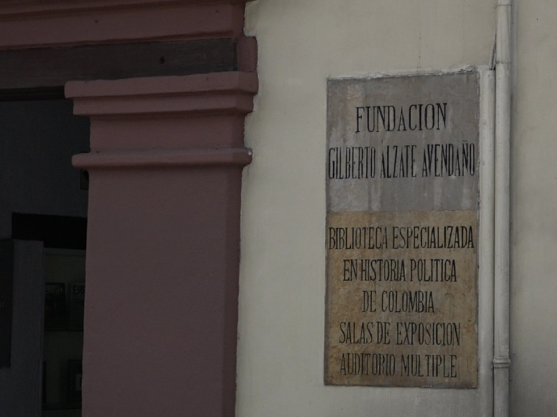 PRIMERA BIBLIOTECA PÚBLICA ESPECIALIZADA EN HISTORIA POLÍTICA DE COLOMBIA.