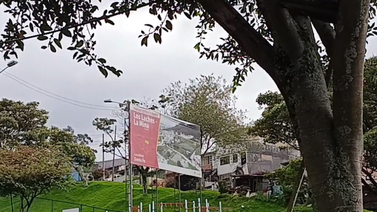 Barrio los laches, cancha la Mina